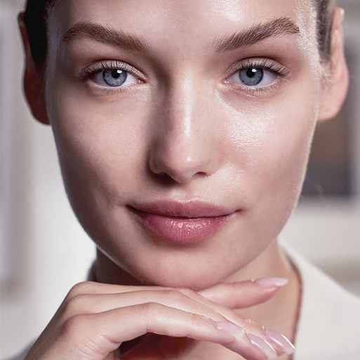 Discover how you can achieve glowy skin for a more radiant complexion.